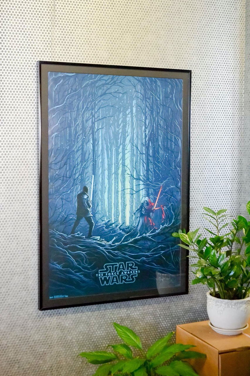 how to put a poster in a frame
